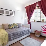 Host Wise - Cool Flat - Center Near Aliados Apartament *