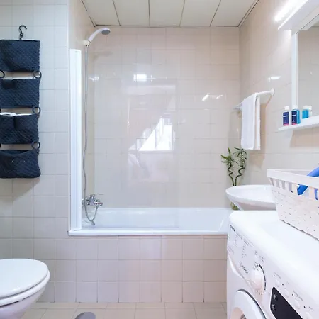 Host Wise - Cool Flat - Center Near Aliados Daire *